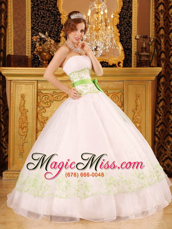 wholesale white ball gown strapless floor-length organza appliques quinceanera dress