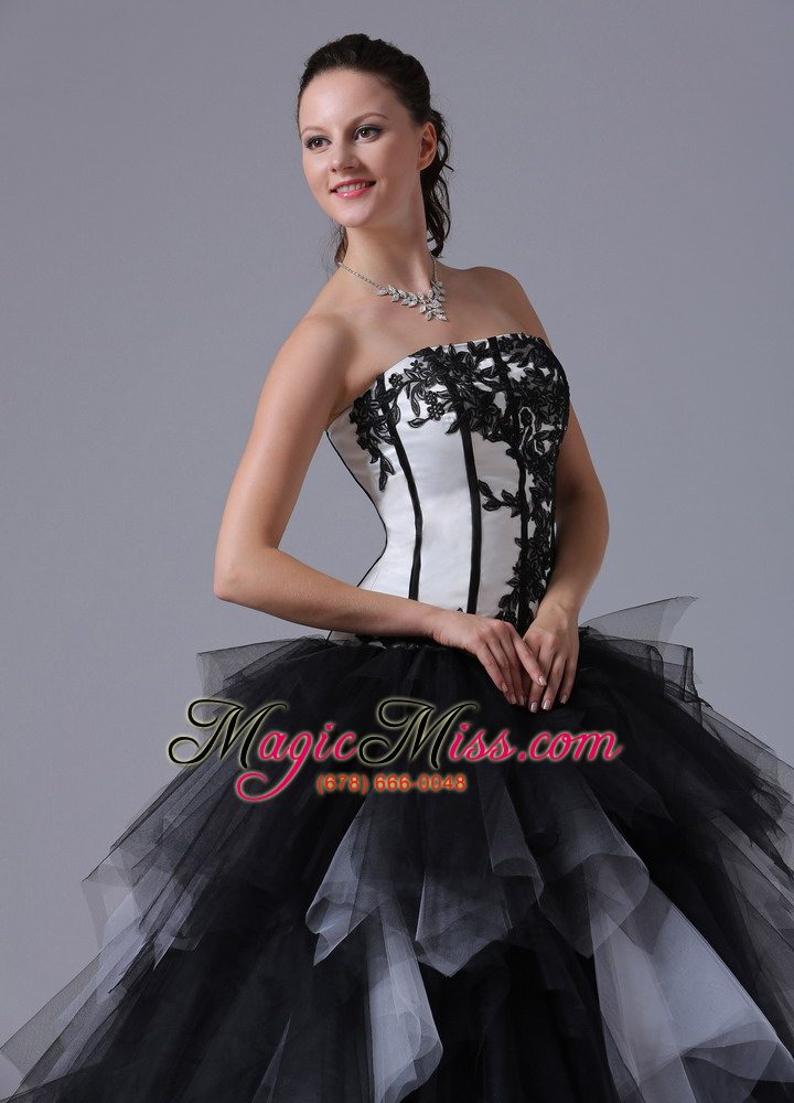 wholesale black and white romantic ball gown ruffles quinceanera dress with embroidery floor-length 2013