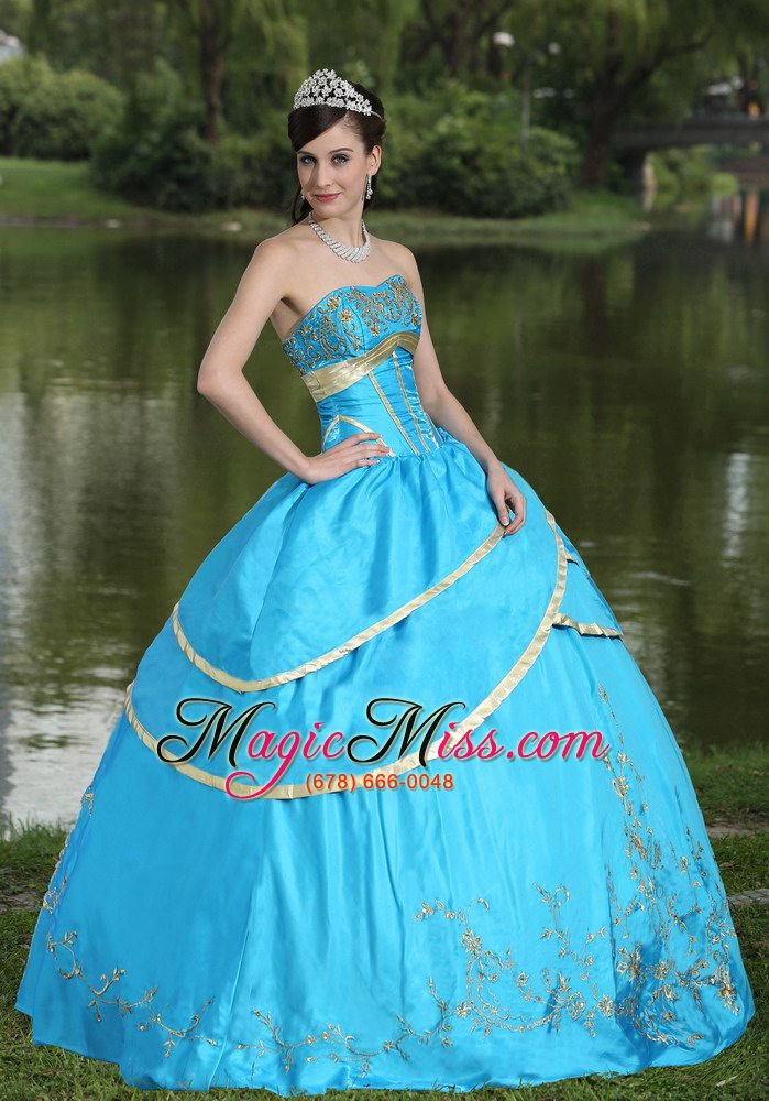 wholesale taffeta and satin embroidery blue 2013 quinceanera gowns designer