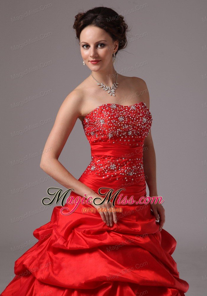 wholesale red beaded decorate up bodice and pick-ups prom dress for custom made in greensboro georgia