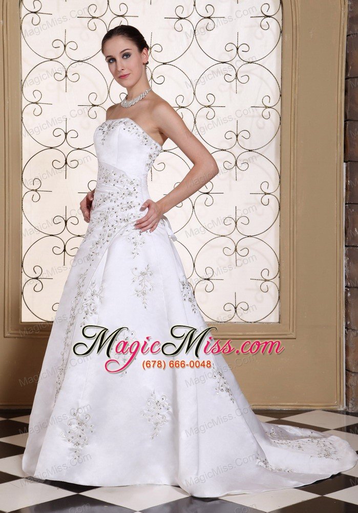 wholesale embroidery with beading on satin elegant a-line for 2013 wedding dress