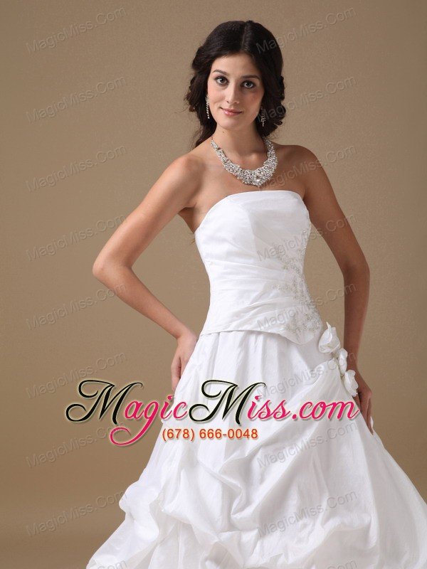 wholesale elegant a-line strapless court train taffeta appliques wedding dress