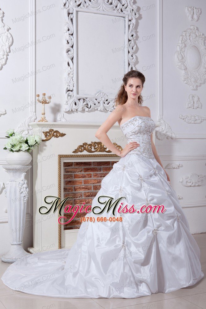 wholesale beautiful a-line strapless court train taffeta embroidery wedding dress