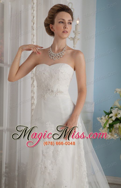 wholesale wonderful a-line / princess strapless chapel train tulle appliques wedding dress