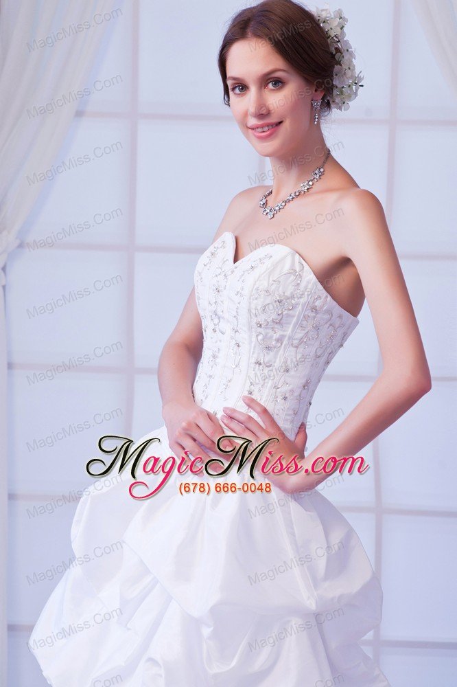 wholesale luxurious princess sweetheart court train taffeta beading wedding dress