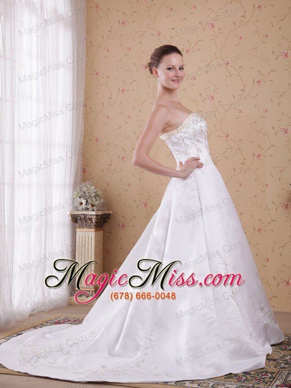 wholesale white a-line / princess strapless count train embroidery satin wedding dress