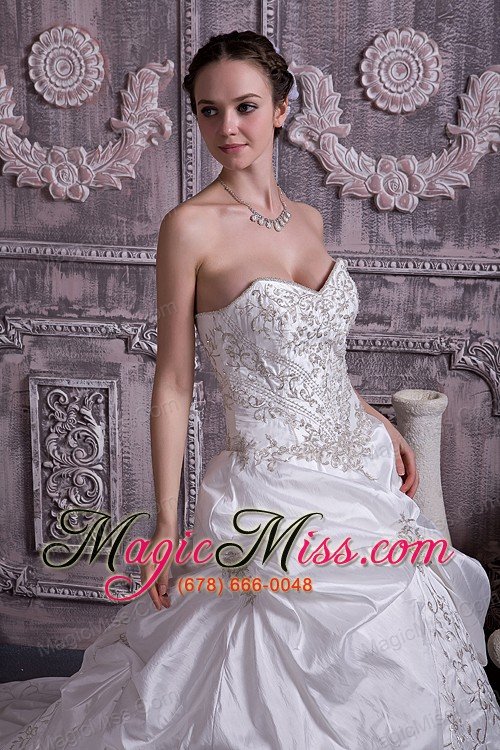 wholesale lovely a-line / princess sweetheart court train taffeta embroidery with beading wedding dress