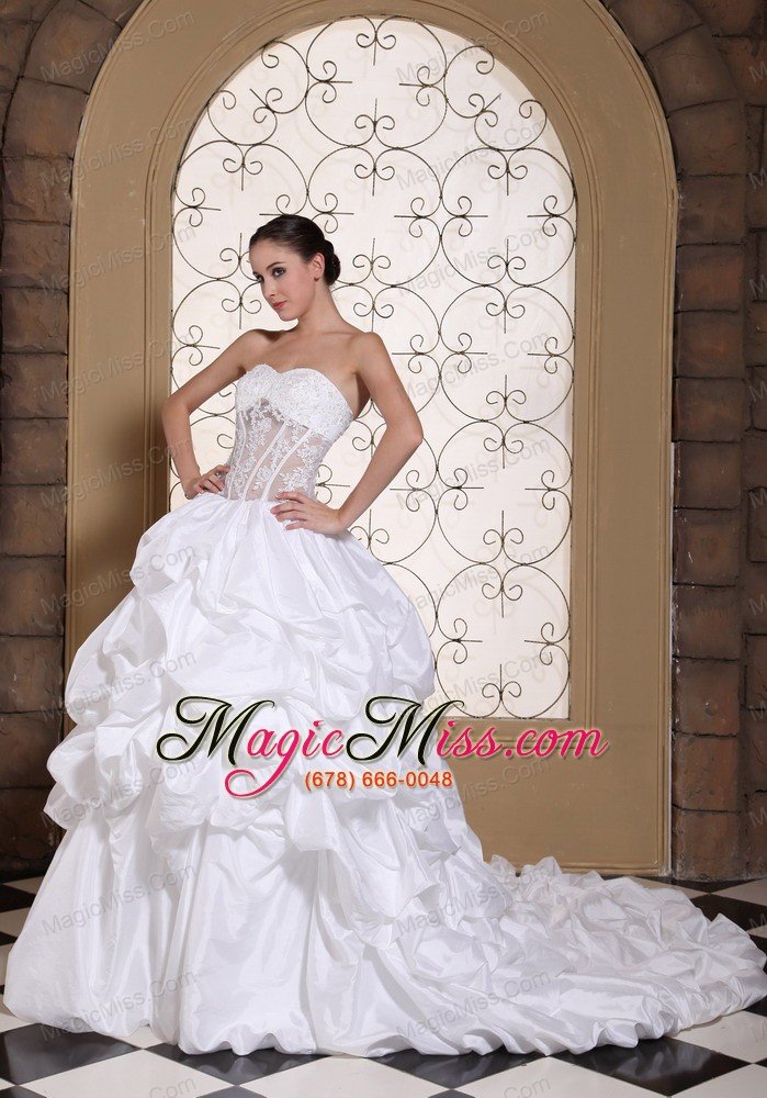 wholesale exquisite ball gown wedding dress for 2013 laced bodice taffeta with pick-ups gowns