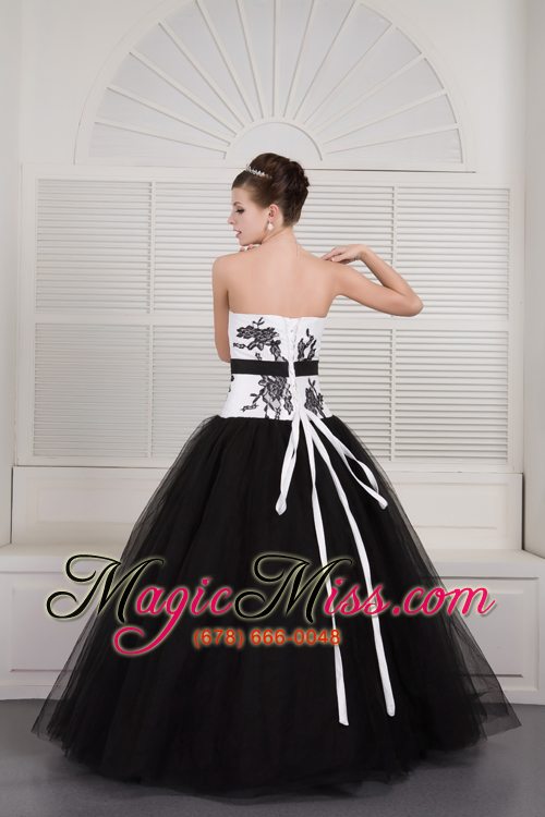 wholesale black and white ball gown v-neck floor-length tulle embroidery quinceanera dress