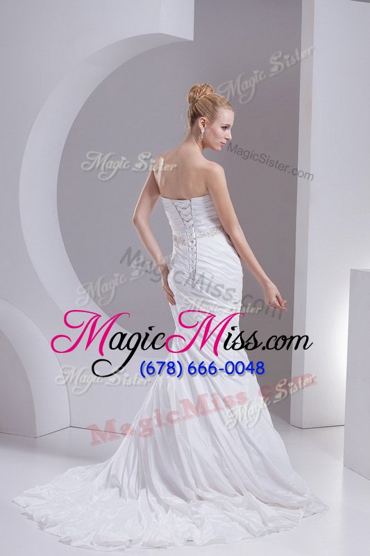 wholesale elegant mermaid sleeveless white bridal gown brush train lace up