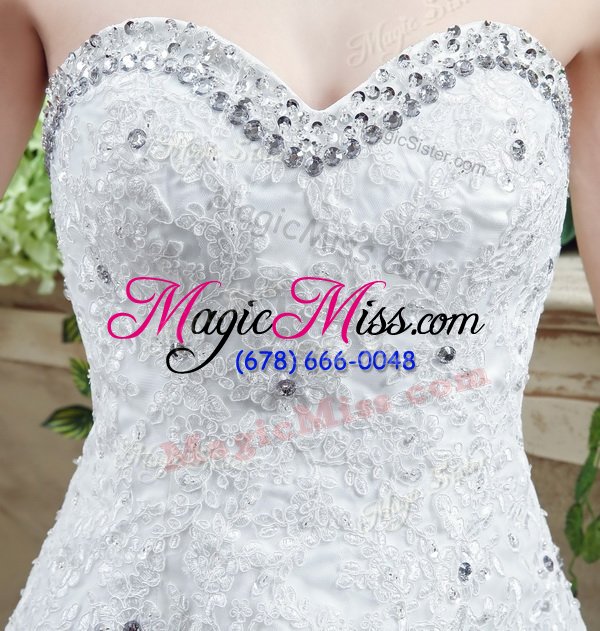 wholesale chic white a-line tulle and lace sweetheart sleeveless beading and lace and appliques lace up bridal gown court train