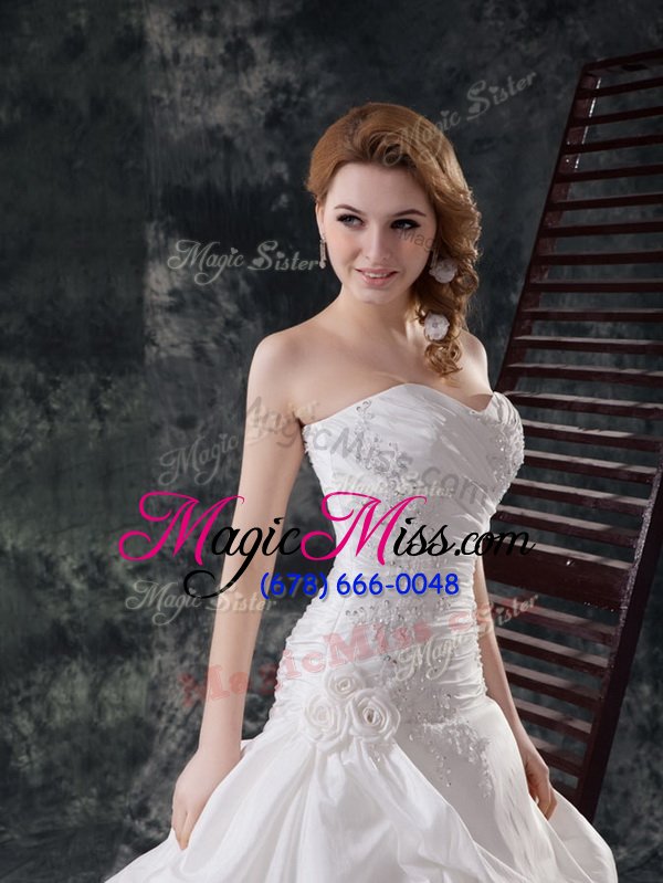 wholesale eye-catching sweetheart sleeveless wedding dresses with brush train beading and appliques and pick ups white taffeta