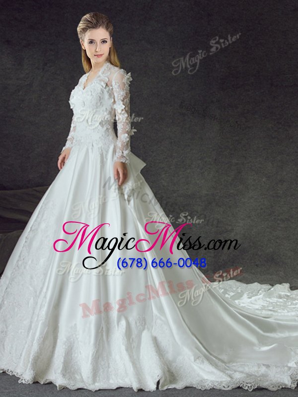 wholesale classical white zipper wedding gowns lace and appliques long sleeves with train chapel train