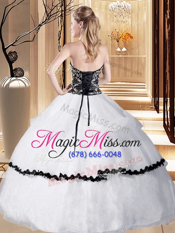wholesale flare organza strapless sleeveless lace up beading quinceanera dresses in white and black