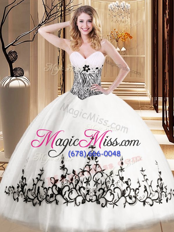 wholesale exceptional white ball gowns embroidery quince ball gowns lace up tulle sleeveless floor length