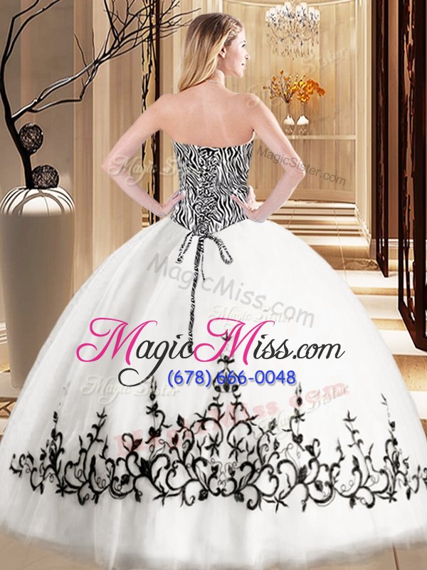 wholesale exceptional white ball gowns embroidery quince ball gowns lace up tulle sleeveless floor length
